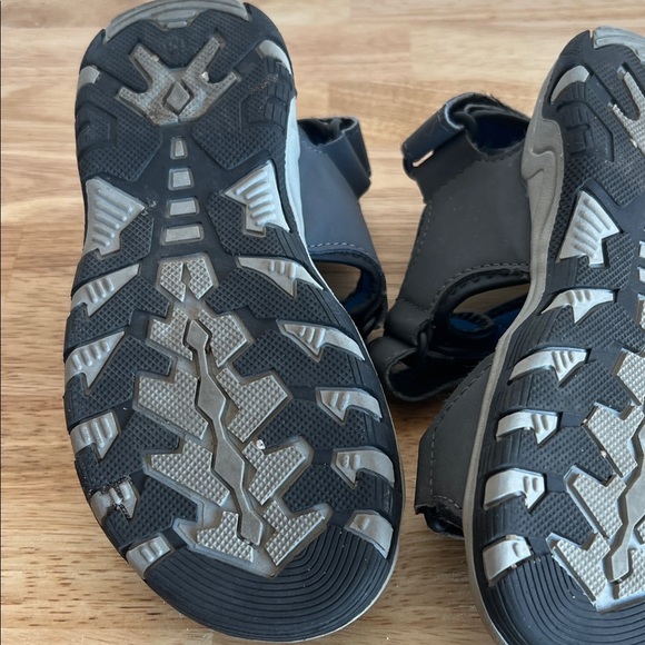 Eddie Bauer Kids Sandals in Gray and Blue - Picture 11 of 13